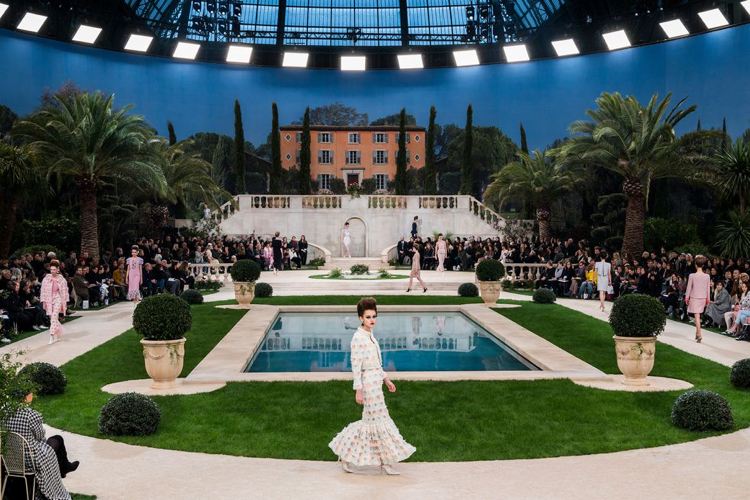 Karl Lagerfeld Chanel Modeshow Schloss 2019