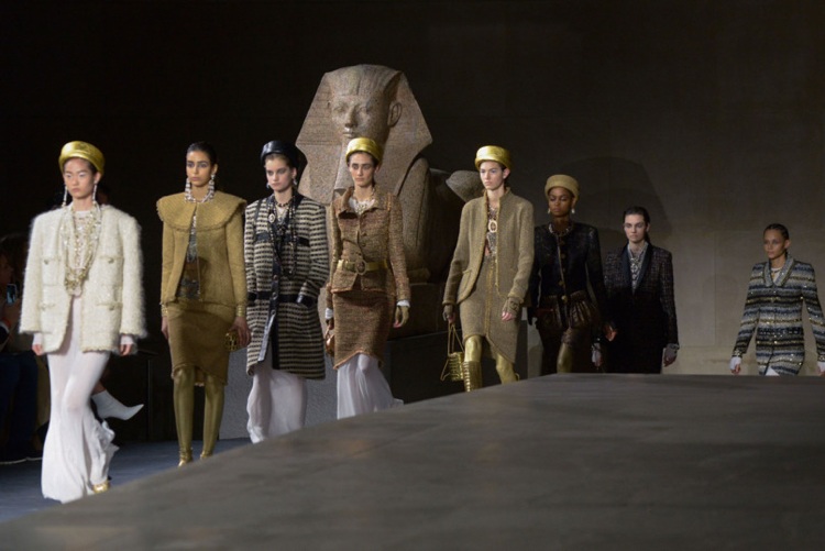 Karl Lagerfeld Modeshow in Metropolitan Museum 2018 2019