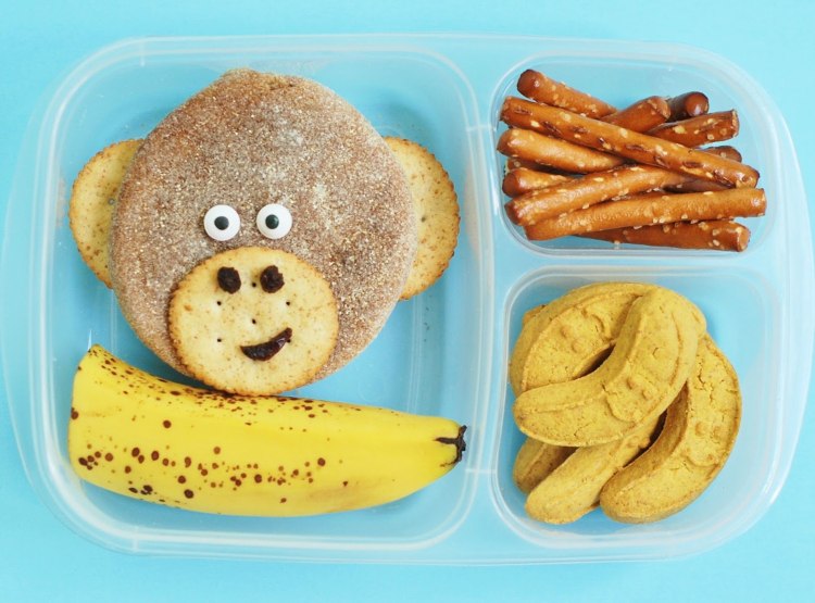 Lunchbox Ideen Kinder Grundschule Brotdose Affe Kuchen Crackers Bananen Plätzchen