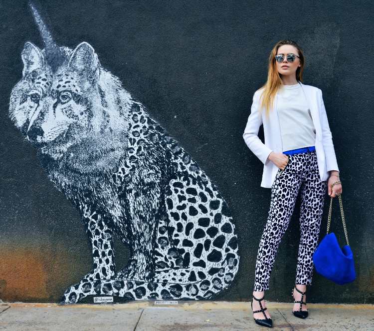 Outfits mit Leopardenmuster Hose stylen Tipps