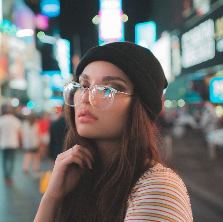 Transparente Nerd Brille rund perfekt für ovales oder eckiges Gesicht