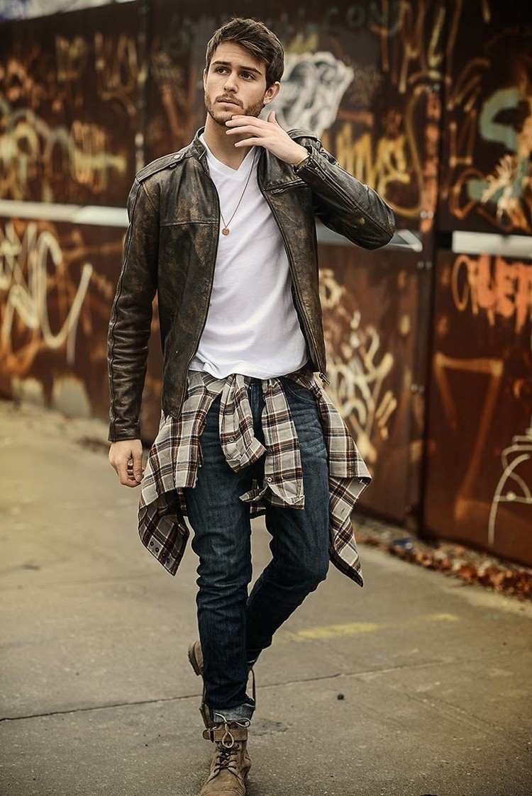 flanellhemd mit jeans und bikerjacke boots kombination straßenkleidung grunge stil