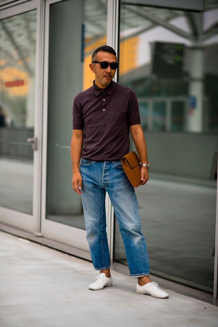 jeans kurz geschnitten und breit schlichte kombination mit poloshirt