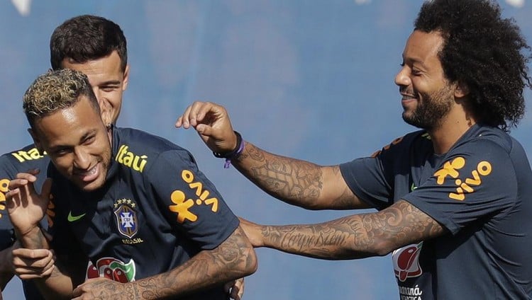 marcelo brasilien real madrid mit carpe diem tattoo am unterarm mit neymar
