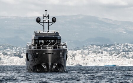 vripack yacht design die äquivalente version von land rover auf dem wasser