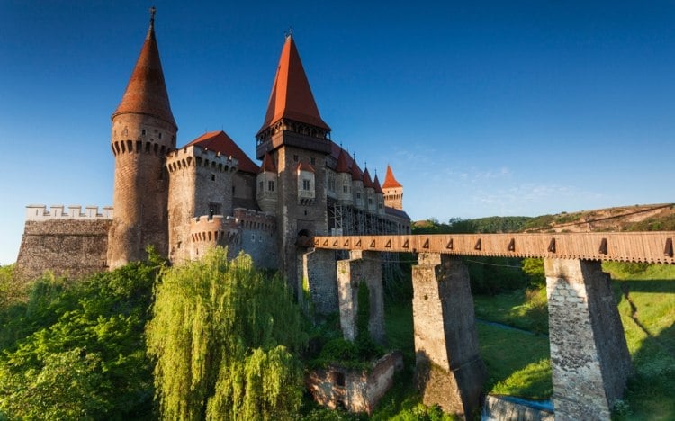 Hochzeit Schloss Burg Corvin Hochzeitsideen schönste Schlösser Europa