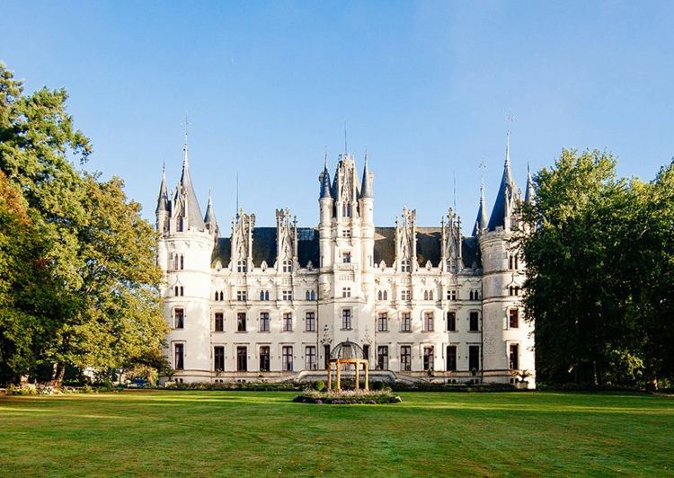 Hochzeit Schloss chateau de challain Frankreich romantische Schlösser Europa heiraten