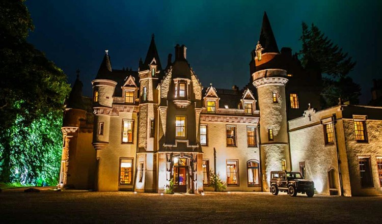 Hochzeit im Schloss Tarn Castle Scottland romantische Schlösser in Europa heiraten