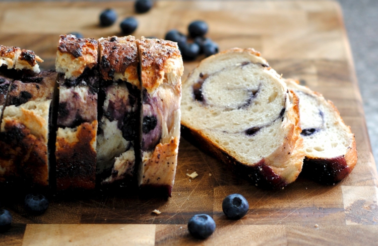 Sauerteig selber herstellen Sauerteig Brot backen Blaubeeren