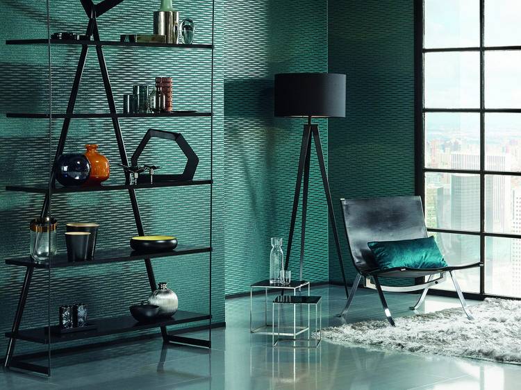 Tapeten Wohnzimmer türkis Kombinationen Metall Möbel Sessel Regal Omexco