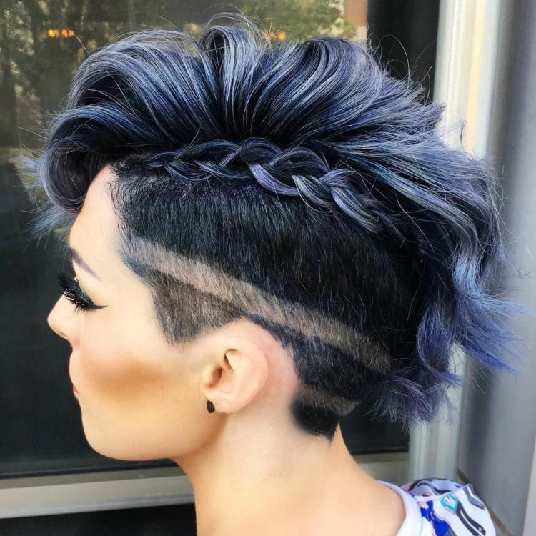 Undercut frisur kurze Haare Frauen Modetrends blaue Haare Mermaid Cut