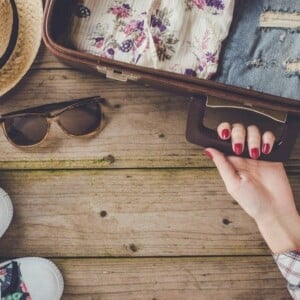 Zero Waste Travel Tipps Gepäck Sonnenbrille