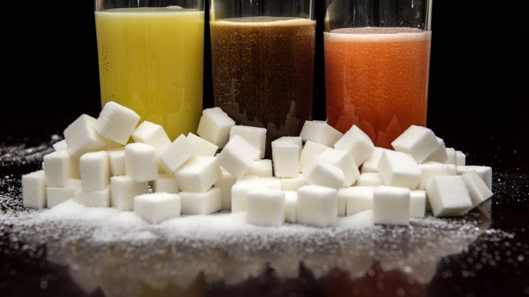 Zuckerfrei leben Tipps Getränke reich an Zucker meiden