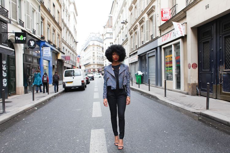 afrikanische Mode Jacke kombinieren schwarze jeans