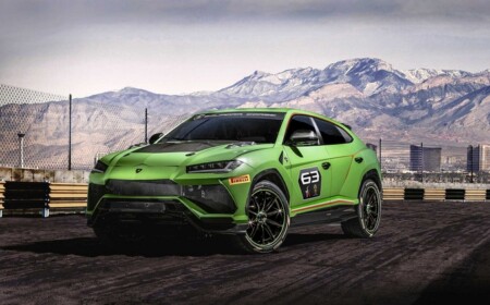 gebirge im hintergrund der rennstrecke mit lamborghini urus st x