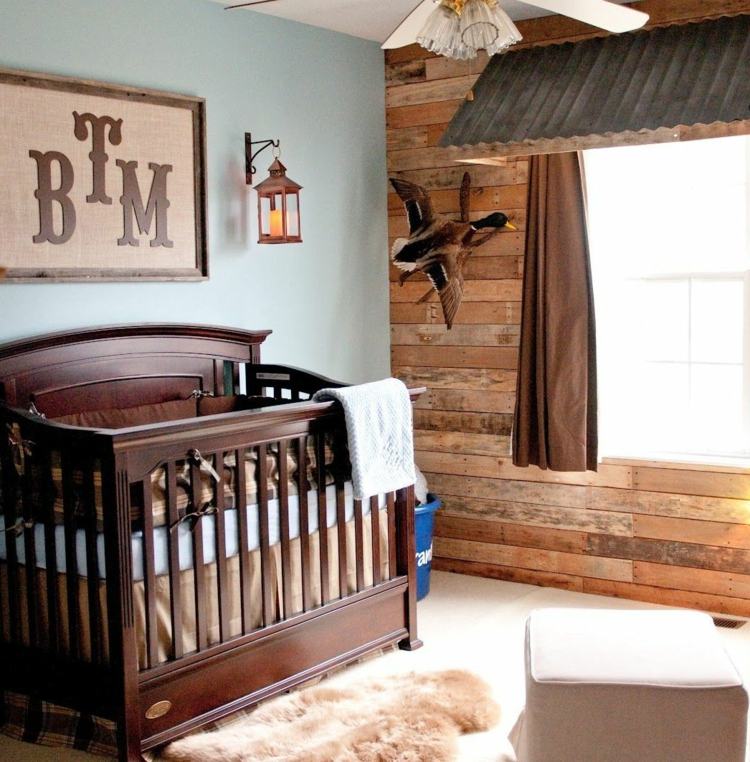 Dieses rustikale Babyzimmer erinnert an den Wilden Westen und an ein Saloon