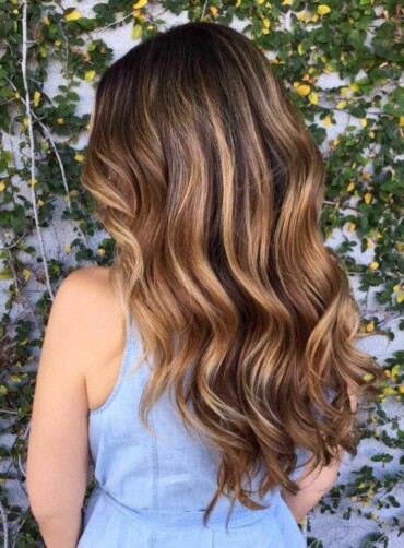 Dunkelblonde Haare braun Balayage Frisurenideen Damen Haartrends