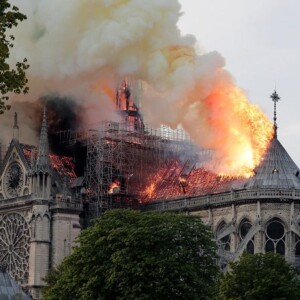 Feuer in der Pariser Kathedrale Notre Dame 15 April