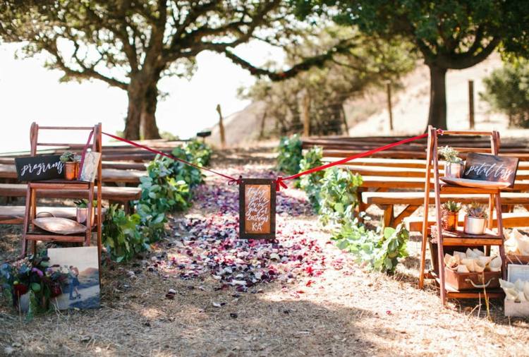 Hochzeit im Garten Dekoideen Holzbank Blumen Inspirationen
