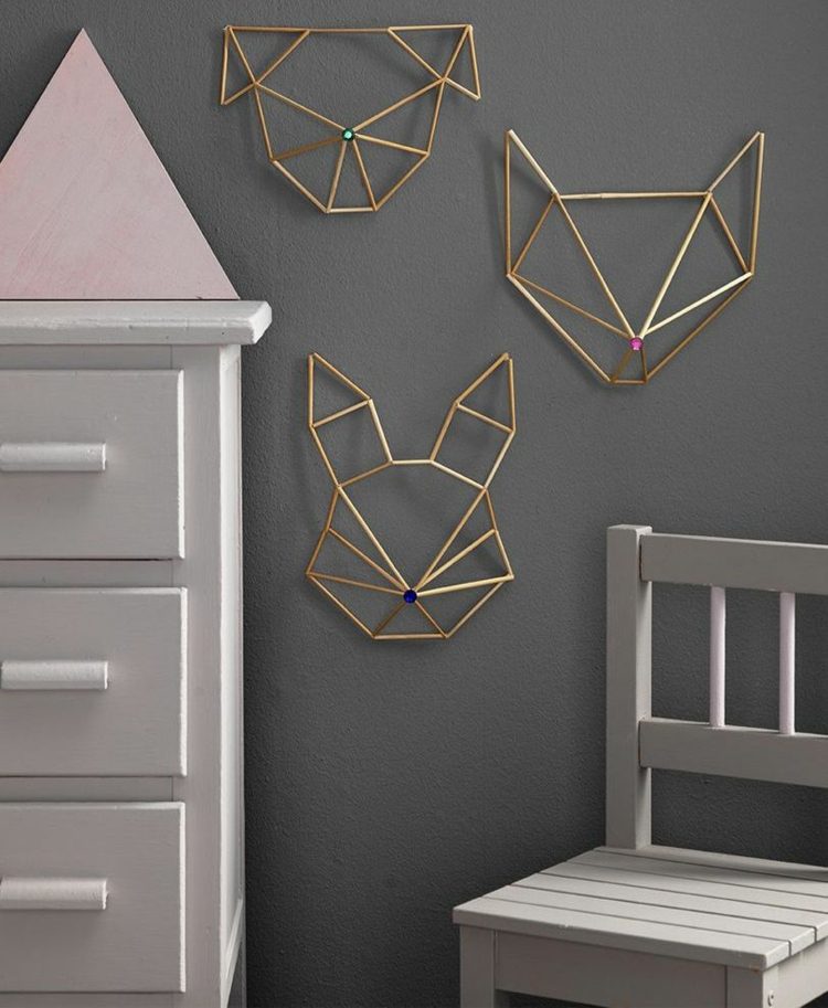 Moderne Wanddeko aus Metall - Geometrische Tiere von Origami inspiriert