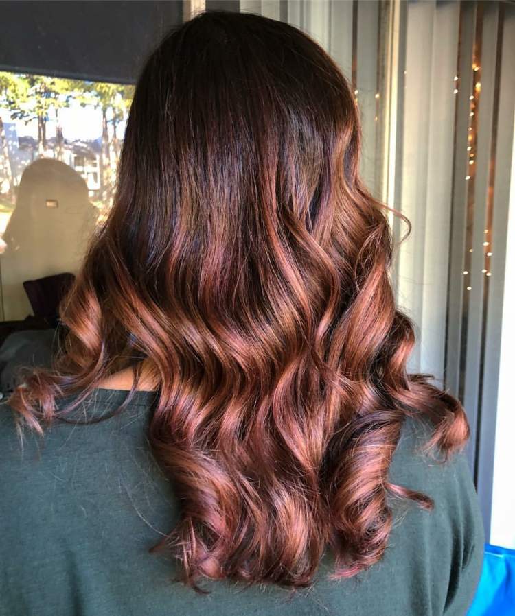 Rose Braun Haarfarbe dunkel Balayage Haare selber färben Tipps Haartrends
