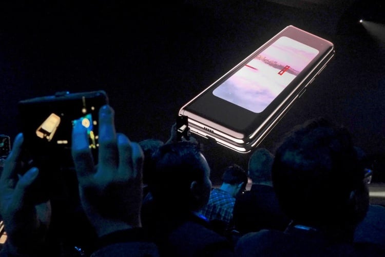 das erste Smartphone mit Falt-Display von Samsung