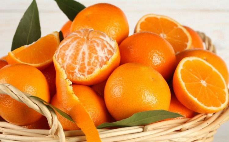 gelbe Nägel Ursachen Orange und Mandarinen Nagelverfärbung vorbeugen