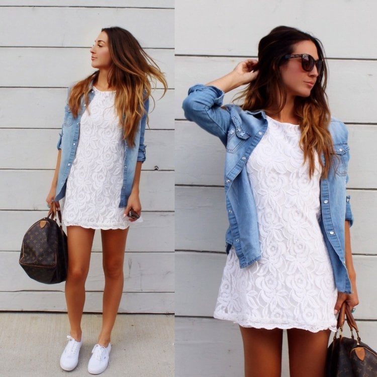 hellblaues Jeanshemd kombinieren Kleid Sommerkleider weiße Sneakers Sommer Outfit