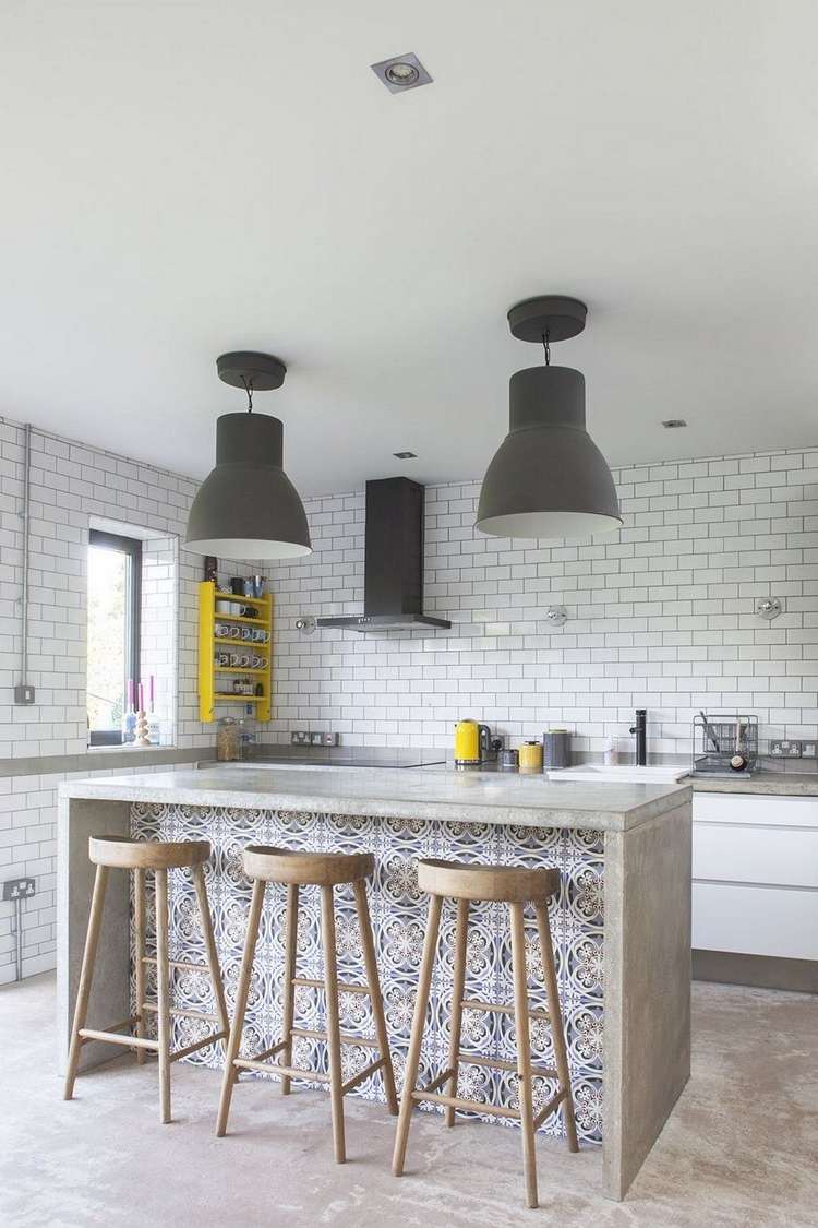 schönes minimalistisches design mit beton und holz für zeitgenössische kücheninsel mit essbereich verwenden