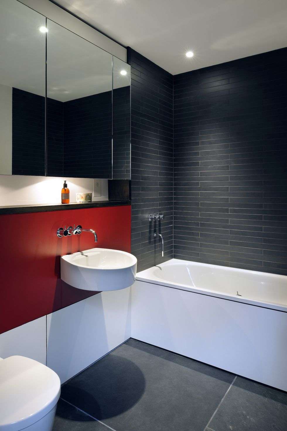 Badezimmer in Grau einrichten Badfliesen Modern Einrichtung Trends