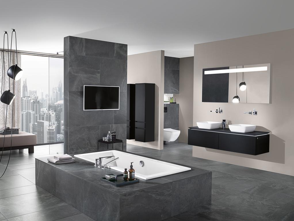 Badezimmer in Grau modern Skandinavischer Wohnstil Farben Beige Wandspiegel Design
