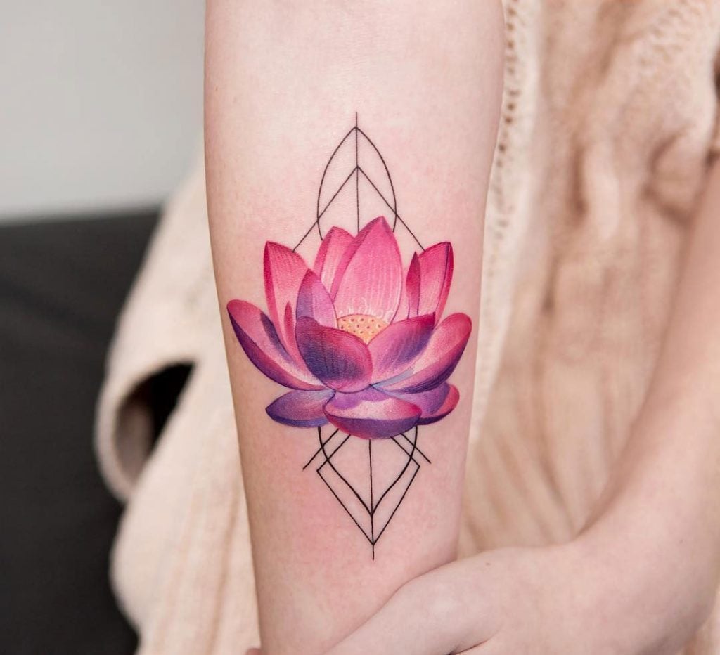Blumen Tattoo Lots geeometrische Tattoodesigns Unterarm Frauen