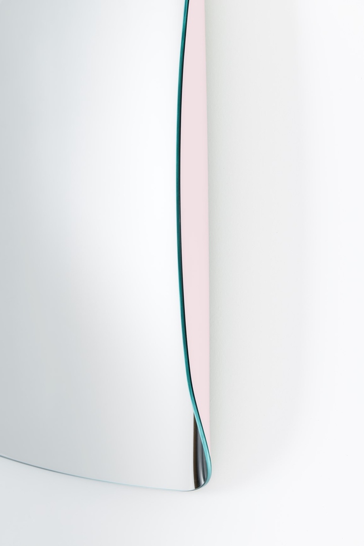 Designer Spiegel Philippe Starck Details leicht gewundene Enden