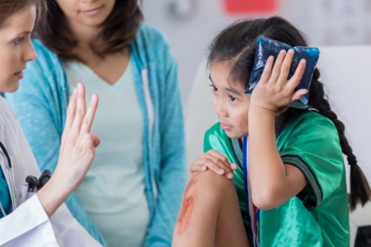 Gehirnerschütterung bei Kindern stellt ein hohes Risiko dar