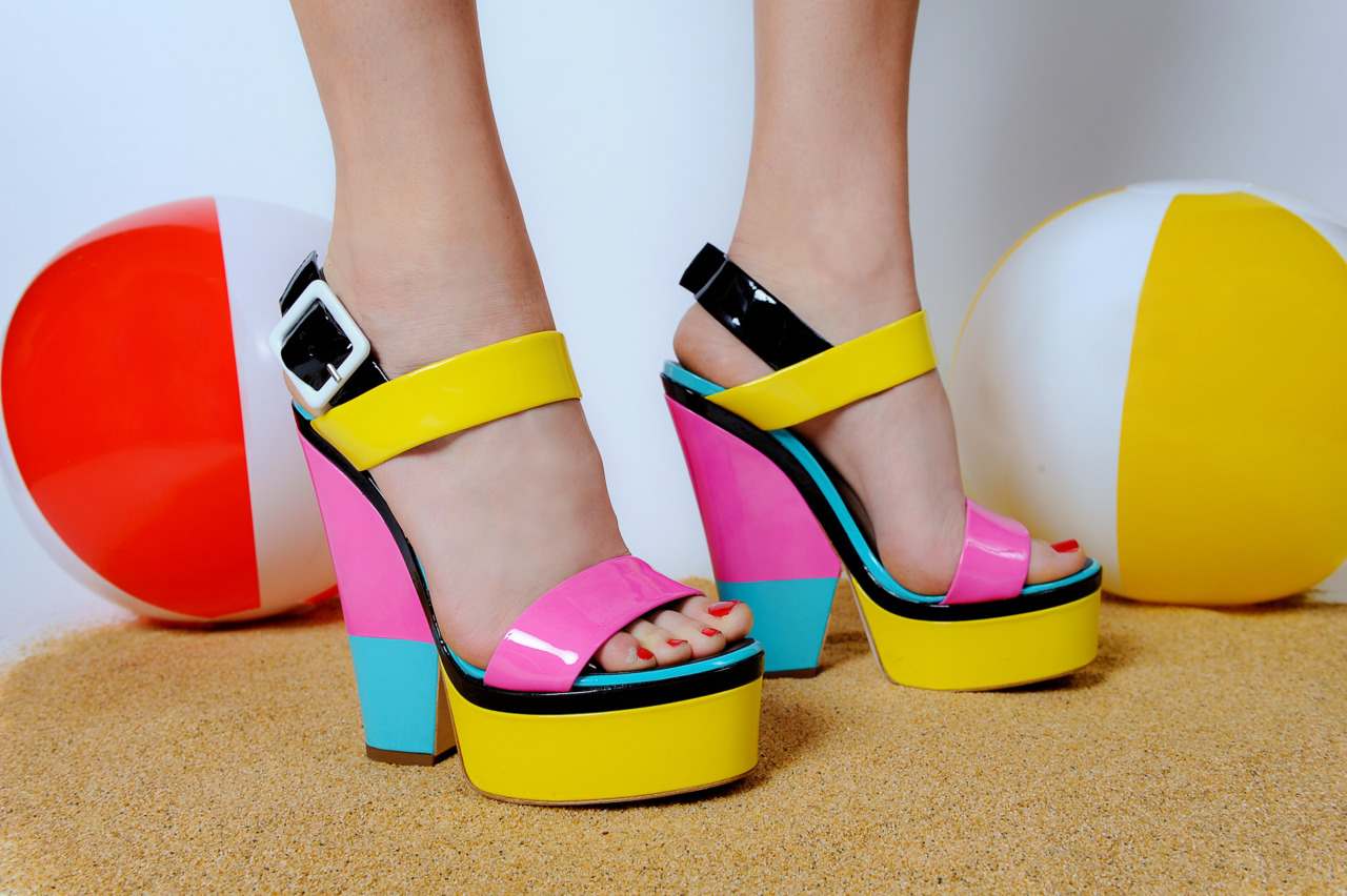 High Heels Sandalen in Neon Trend Sommer Neongelb Modetrends