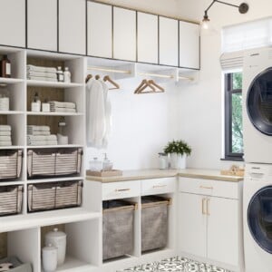Kombination aus Schränken und Regalsystemen für die Waschküche