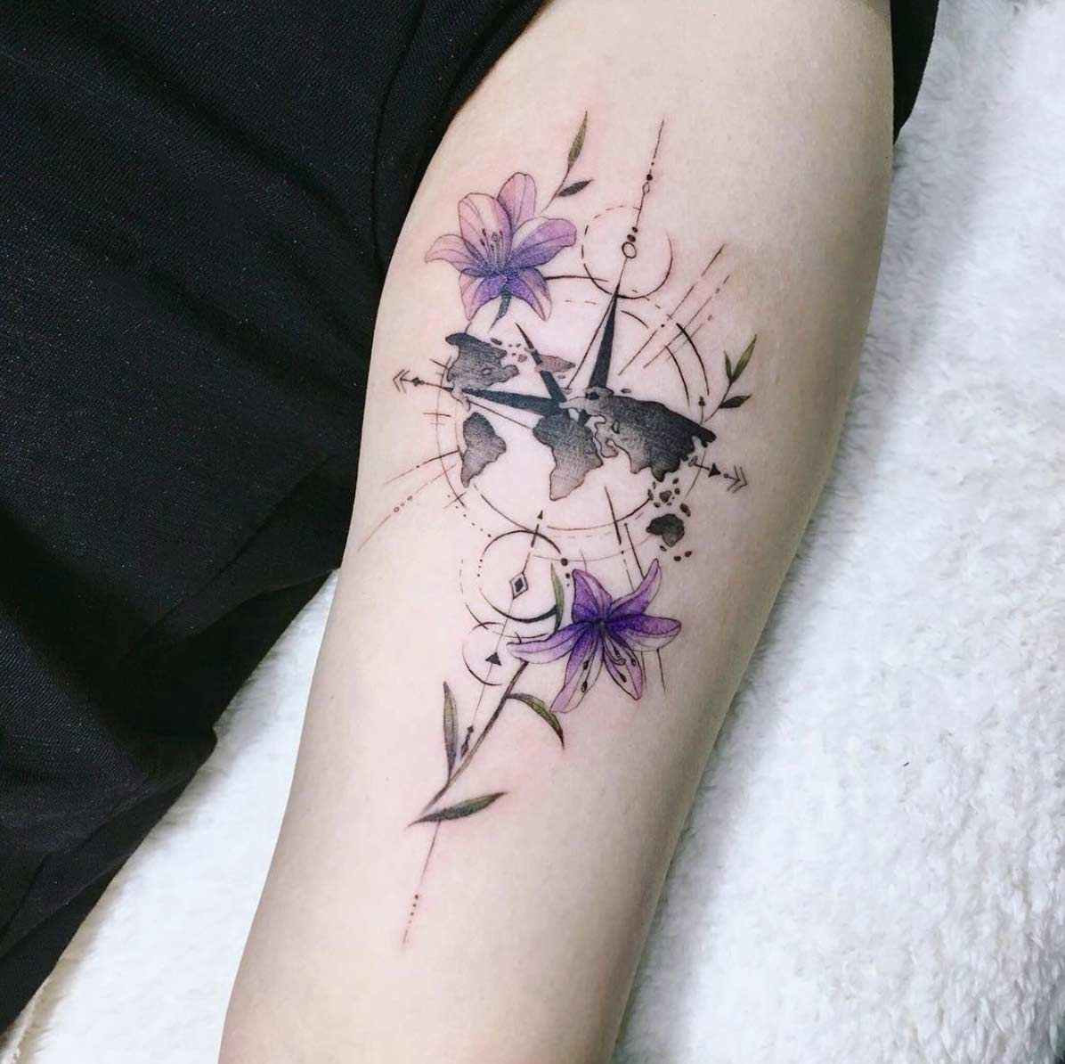 Frauen arm blumen tattoos Tattoos Frauen