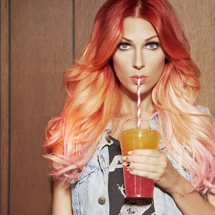 Living Coral Hair Haarfarbe Ombre Haare Modetrends Jeansweste