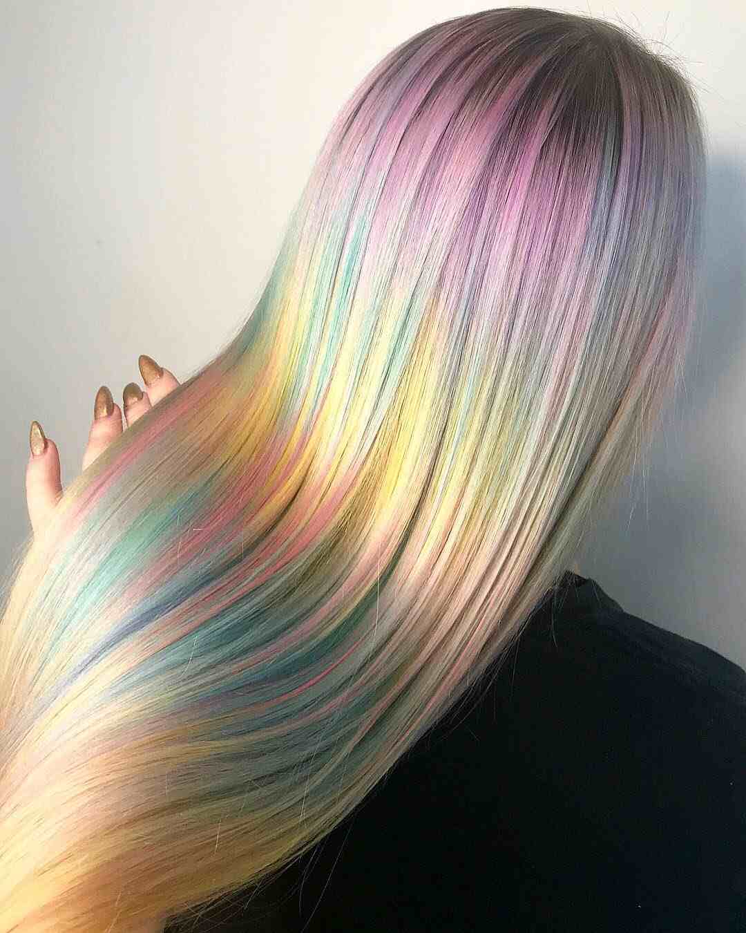 Opal Hair Modetrends Frisuren Pastellfarben lange Haare Haartrends