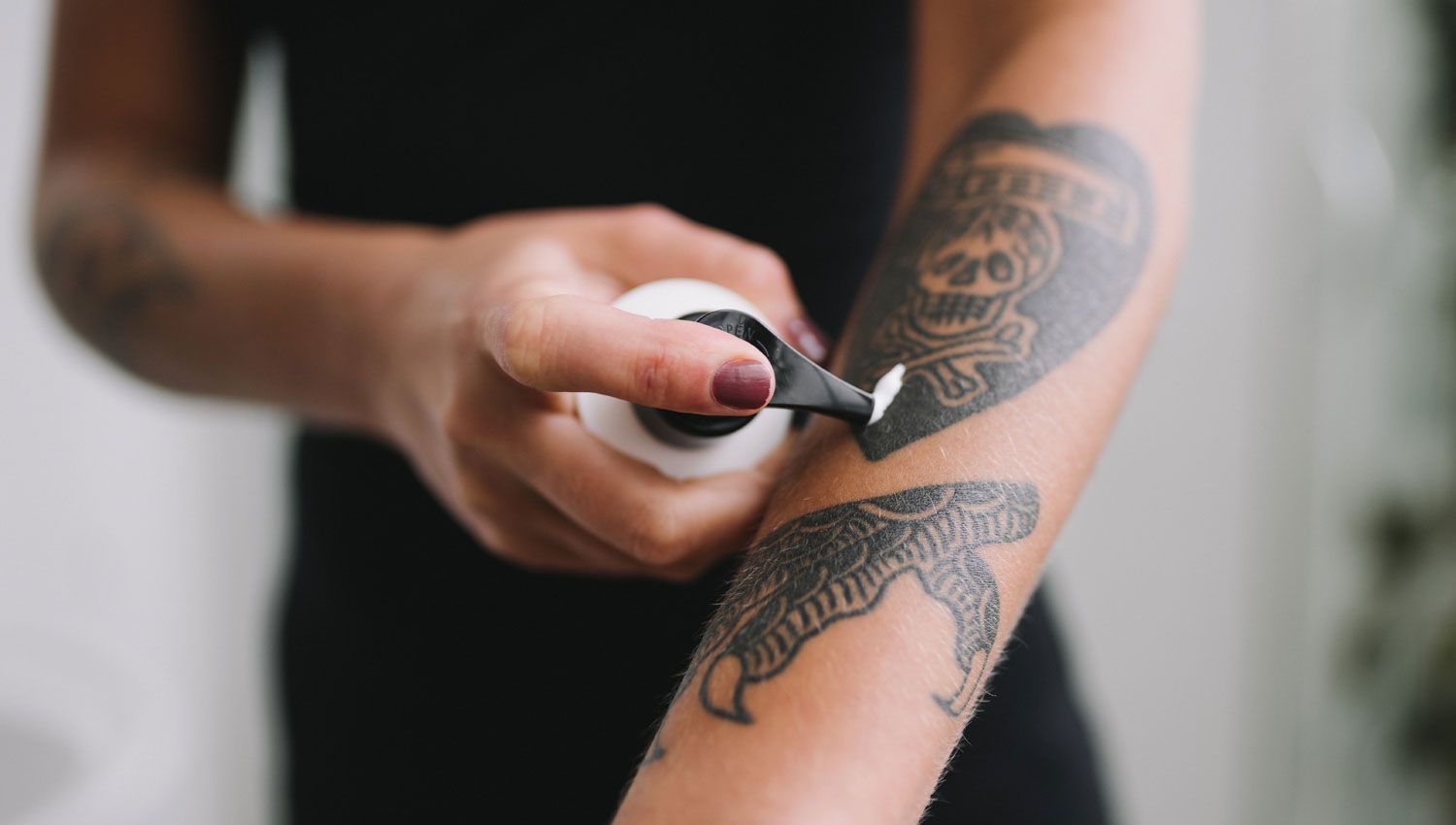 Tattoo entfernen Creme Tattooentfernung Erfahrung Handtattoo