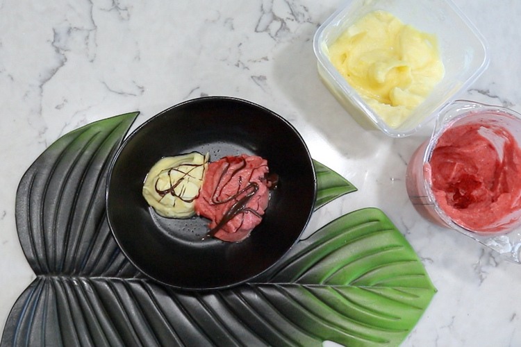 pürierte mischung aus ananas und erdbeeren für eis verwenden