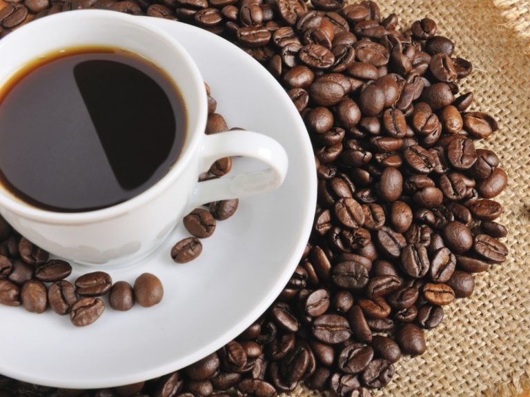 schwarzer Kaffee morgens als Wachmacher aber ohne Zucker
