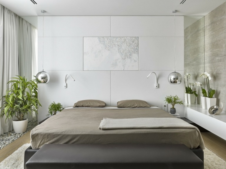 12 qm Zimmer einrichten im minimalistischen Stil mit Bett ohne Kopfbrett und Spiegeln an der Wand