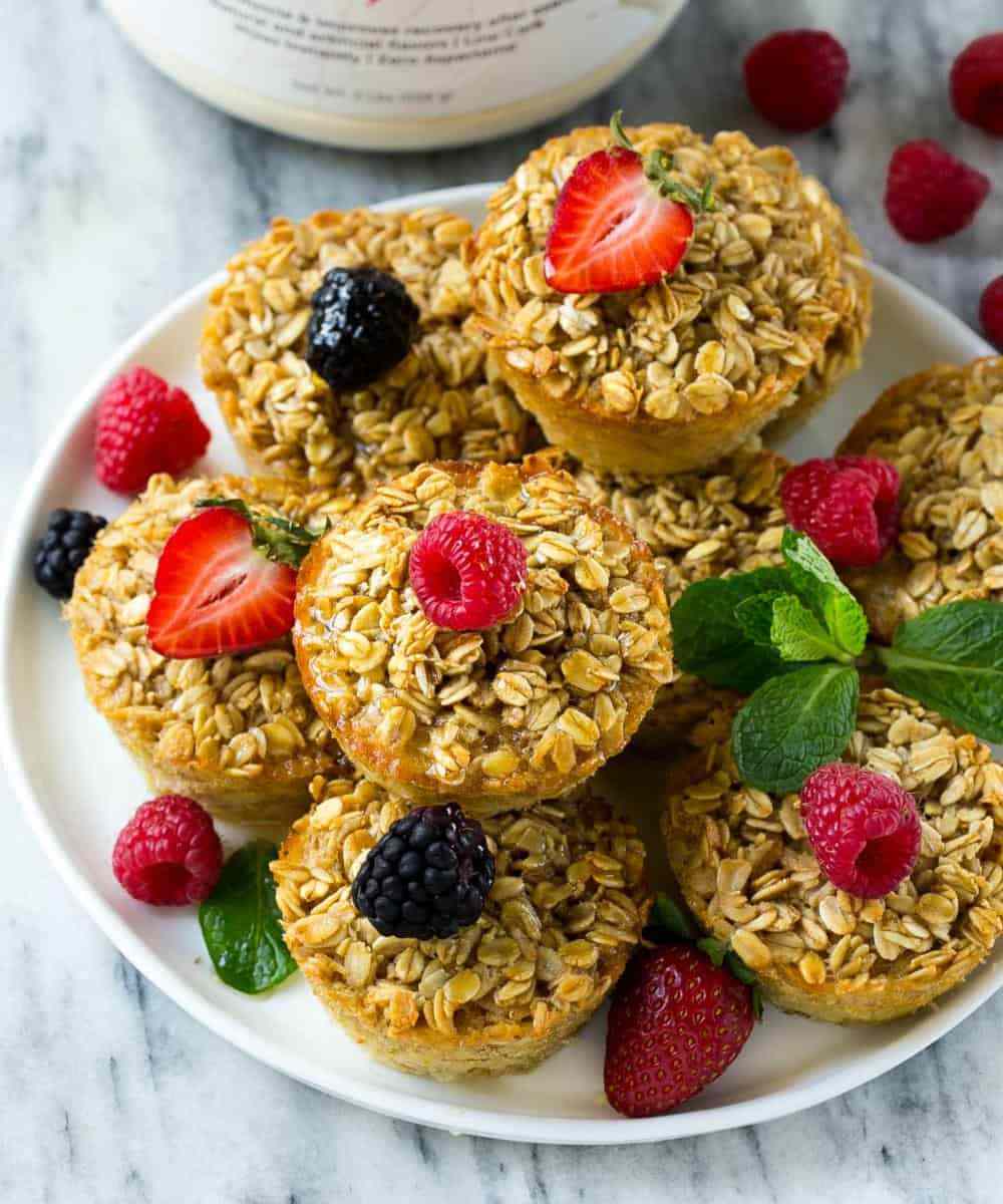 Baked Oatmeal Beeren Haferflocken Muffins gesund abnehmen Frühstück