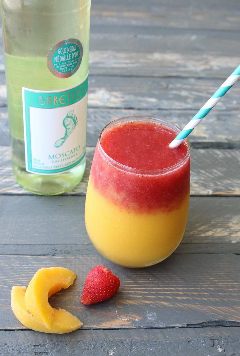 Erdbeeren Pfirsiche Wein Slushies Rezepte Sommergetränk gesund Erfrischung Low Carb Cocktails