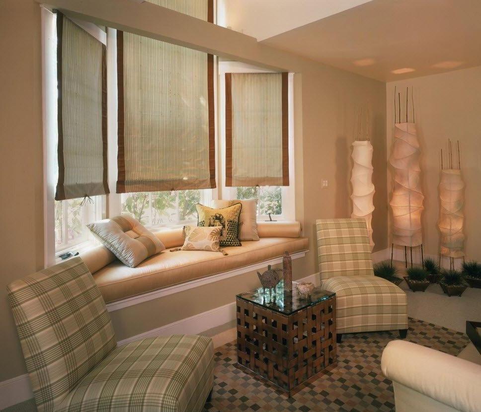 Erker gestalten Ecksofa selber bauen Wohnzimmer Holz Couchtisch Design