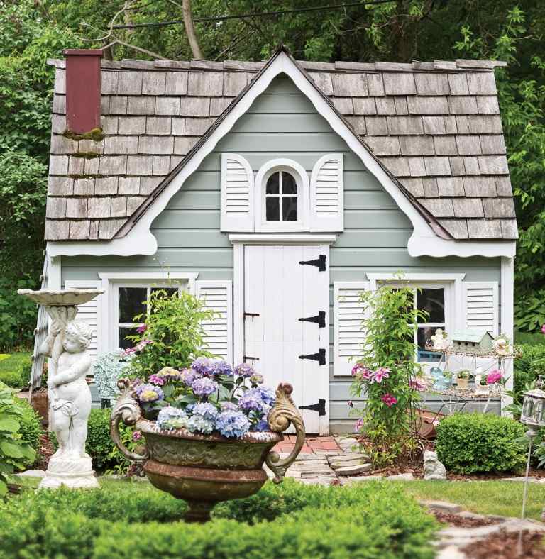Gartenhaus oder romantischen Schuppen in den Garten stellen