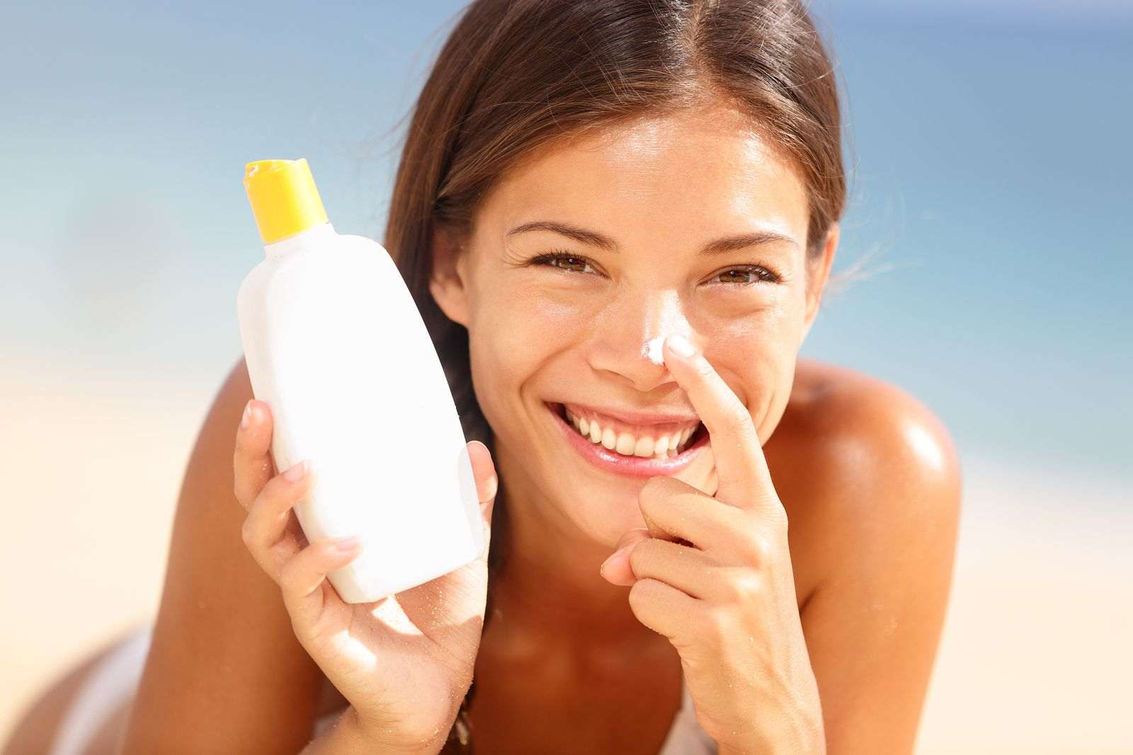 Hautpflege im Sommer Sonnenschutz Gesichtspflege Sonnencreme Sonnenbrand Hausmittel