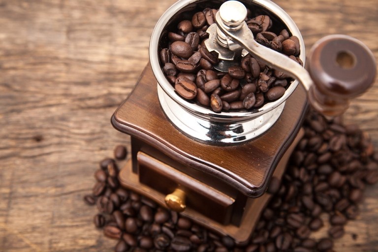 Kaffeebohnen mahlen Espresso Kaffee kochen Arabica Robusta Kaffeebohnen
