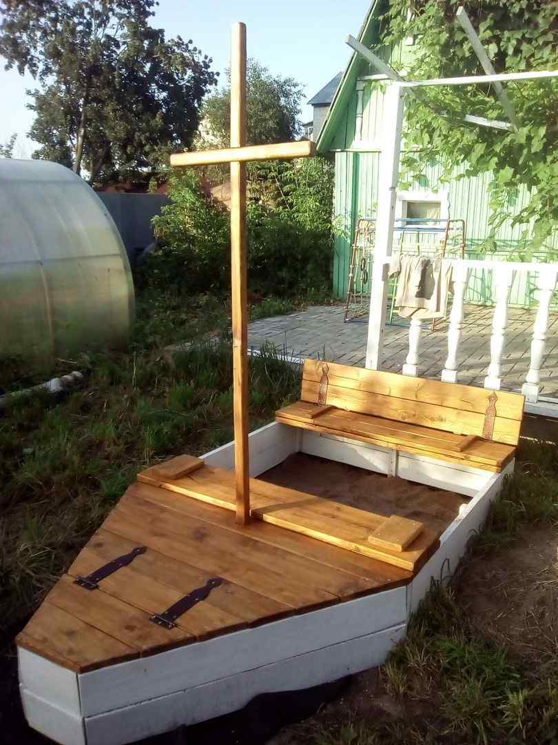 Sandkasten Piratenschiff selber bauen Anleitug DIY Garten Spielplatz gestalten Kinder
